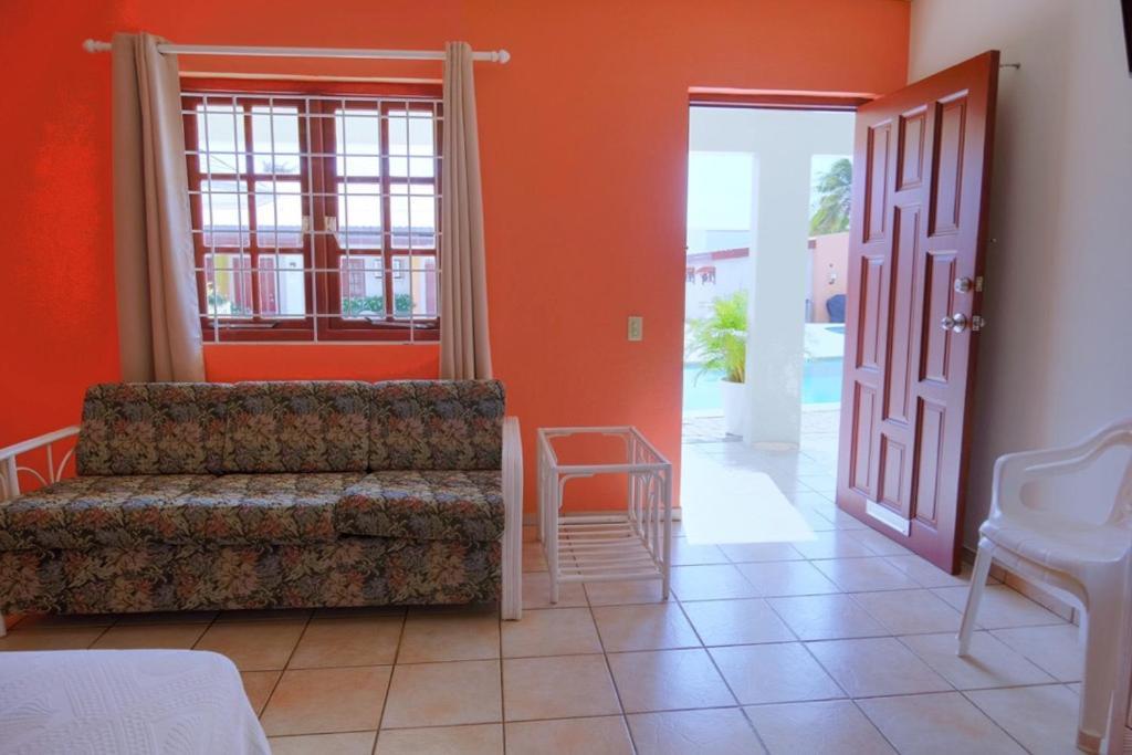 Aruba Quality Apartments & Suites Palm Beach Exteriör bild